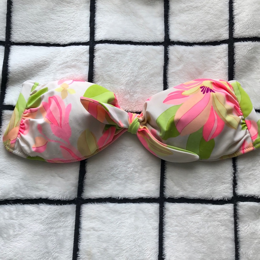 Victoria’s Secret Bathing Suit Top